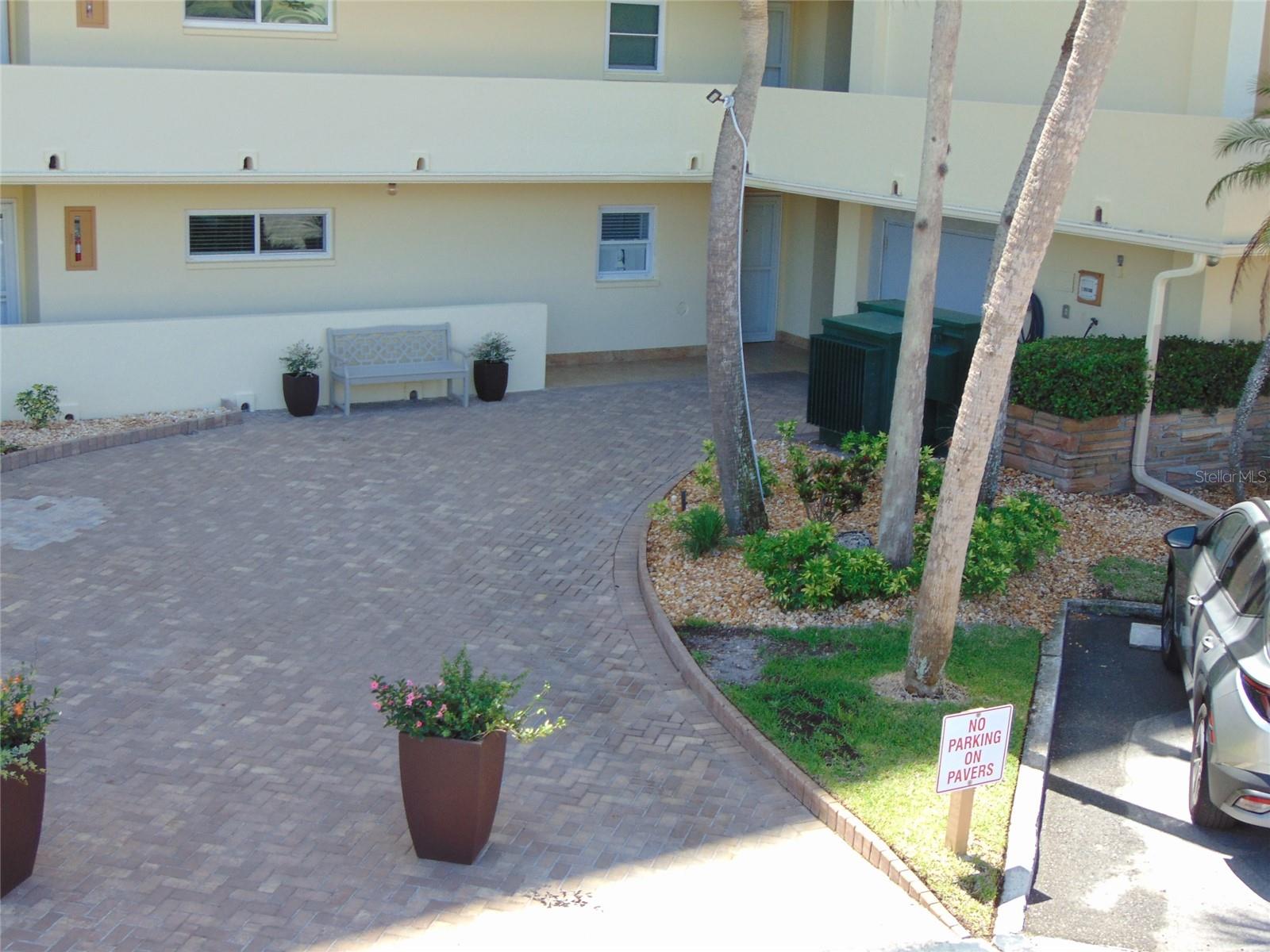 4775 COVE CIR CIR N #104, ST PETERSBURG, FL, 33708