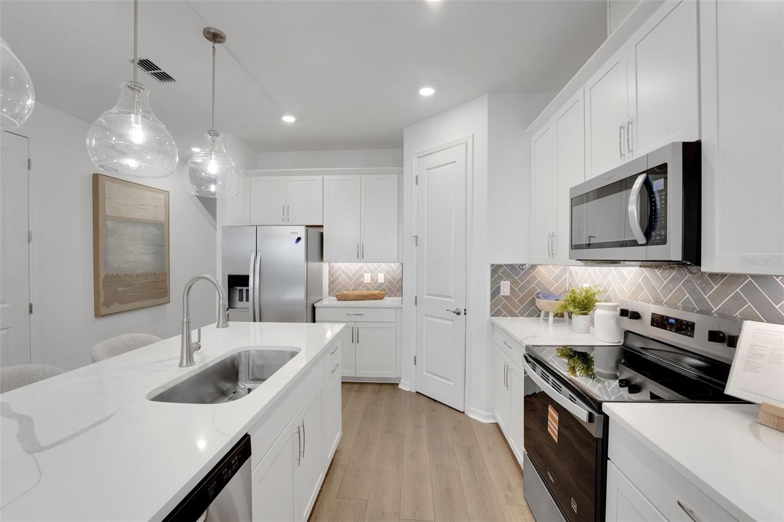 31825 KESTREL CALLING DR, SAN ANTONIO, FL, 33576