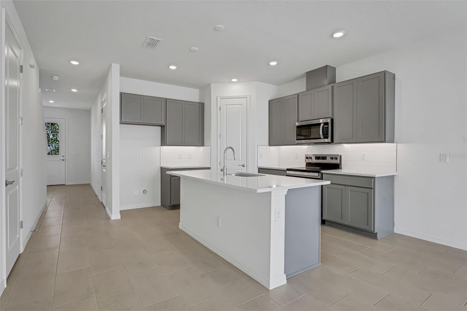 31825 KESTREL CALLING DR, SAN ANTONIO, FL, 33576