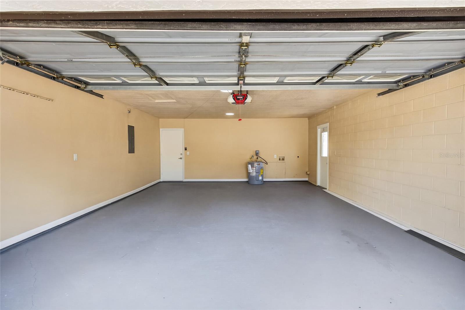 4430 RANCHWOOD LN, TAMPA, FL, 33624