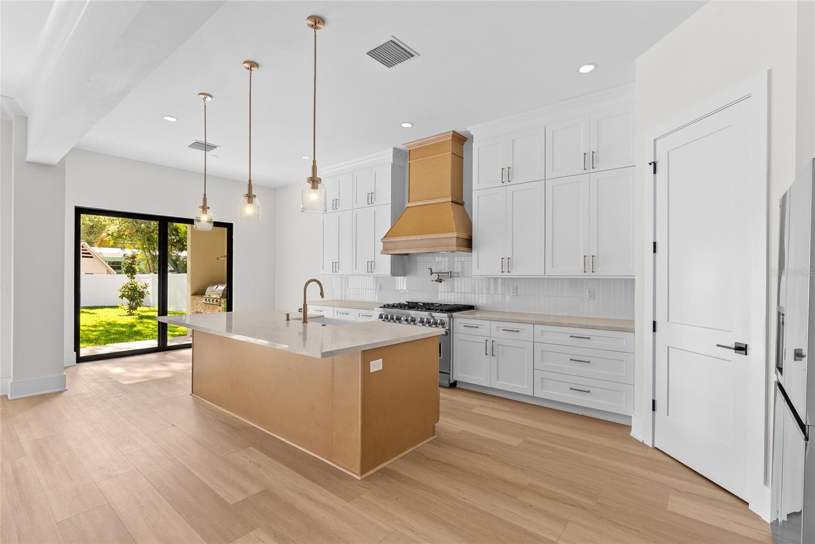 2376 RAJEL AVE, SAFETY HARBOR, FL, 34695