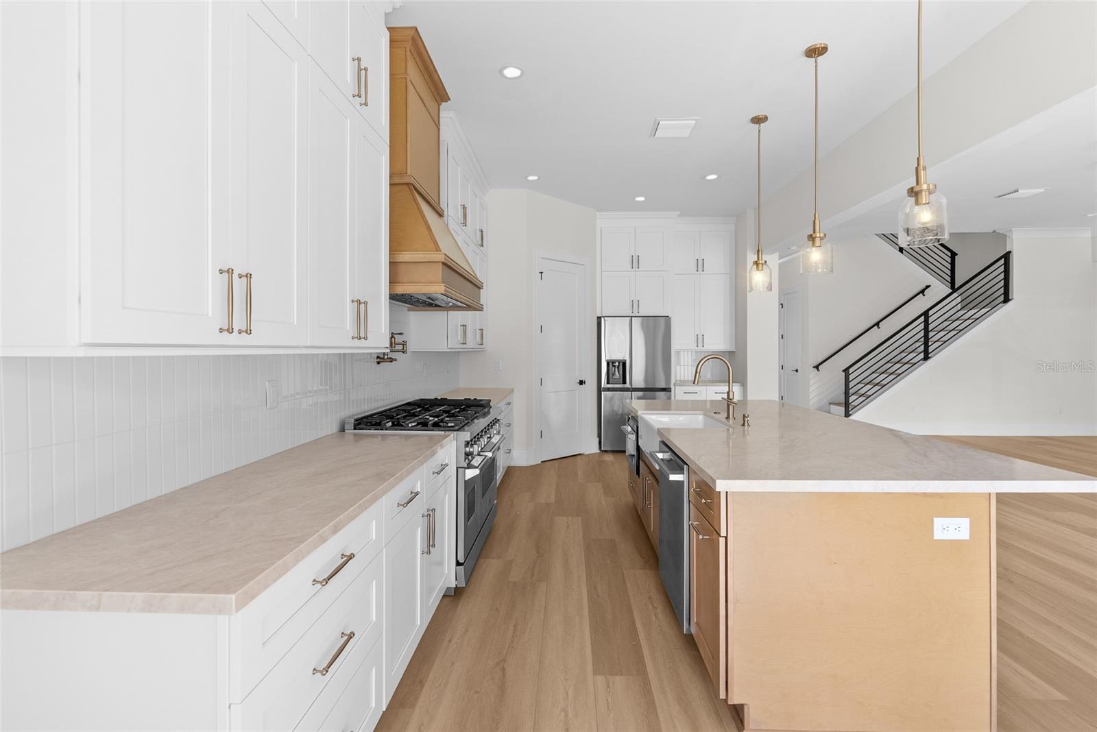 2376 RAJEL AVE, SAFETY HARBOR, FL, 34695