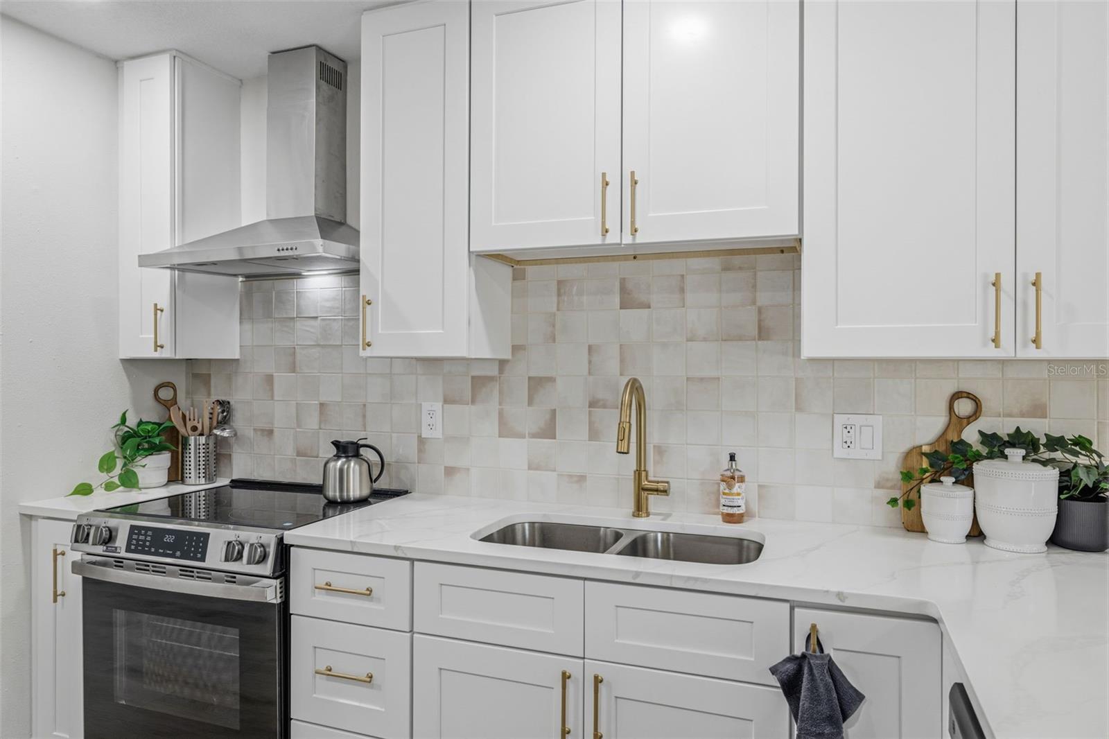 4433 POMPANO DR, TAMPA, FL, 33617