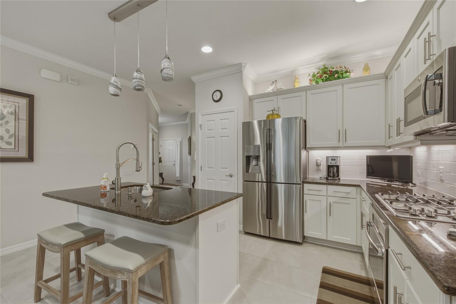 8017 PINE CREST ST, SEMINOLE, FL, 33777