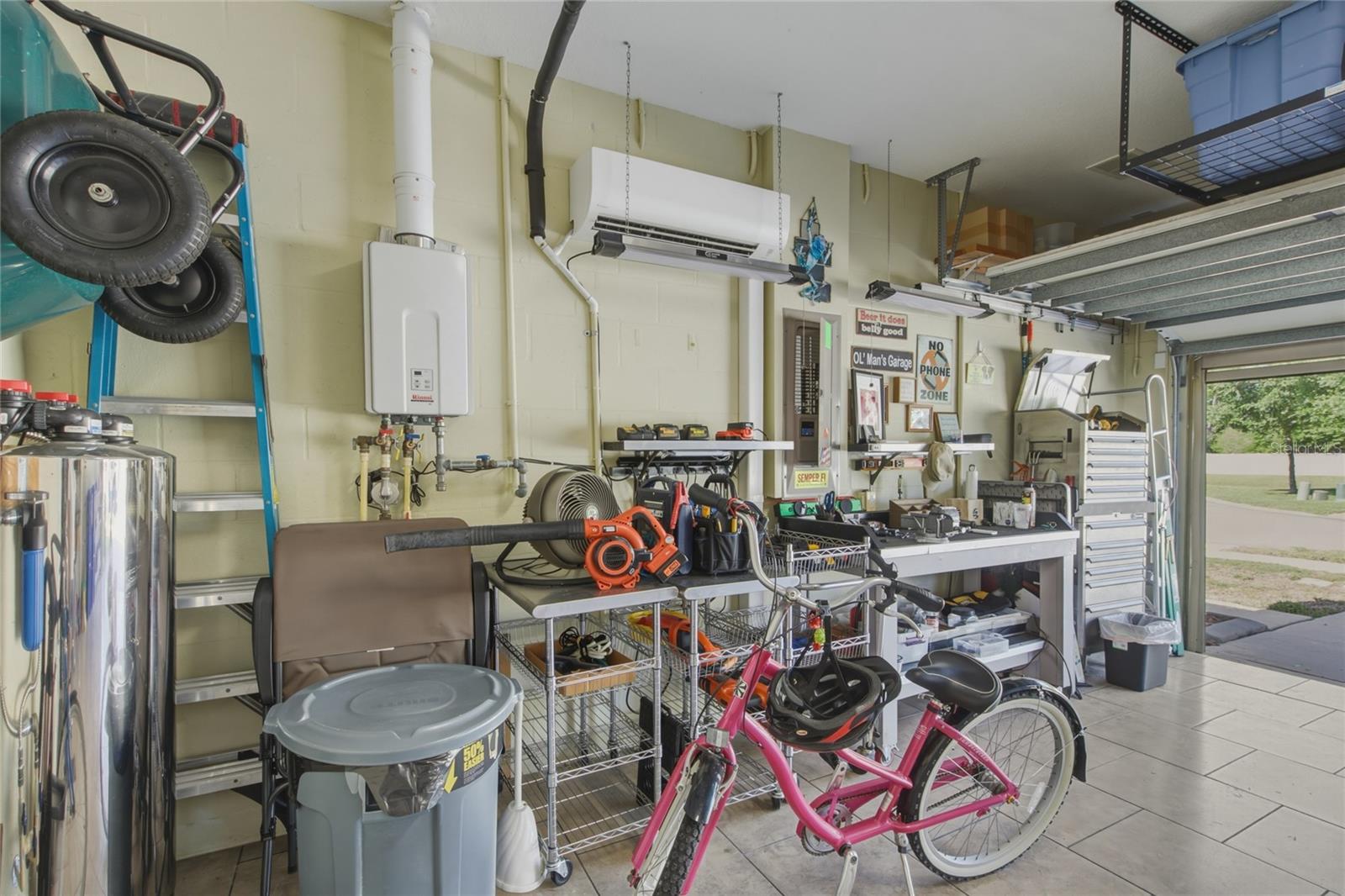 8017 PINE CREST ST, SEMINOLE, FL, 33777