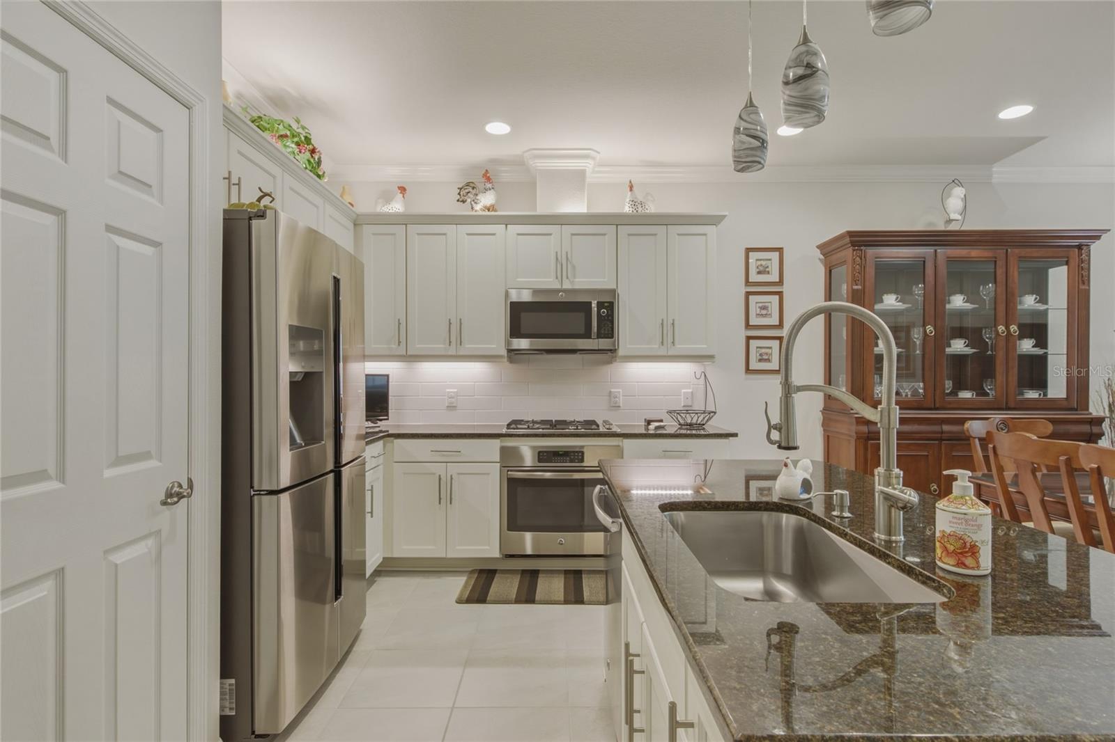 8017 PINE CREST ST, SEMINOLE, FL, 33777