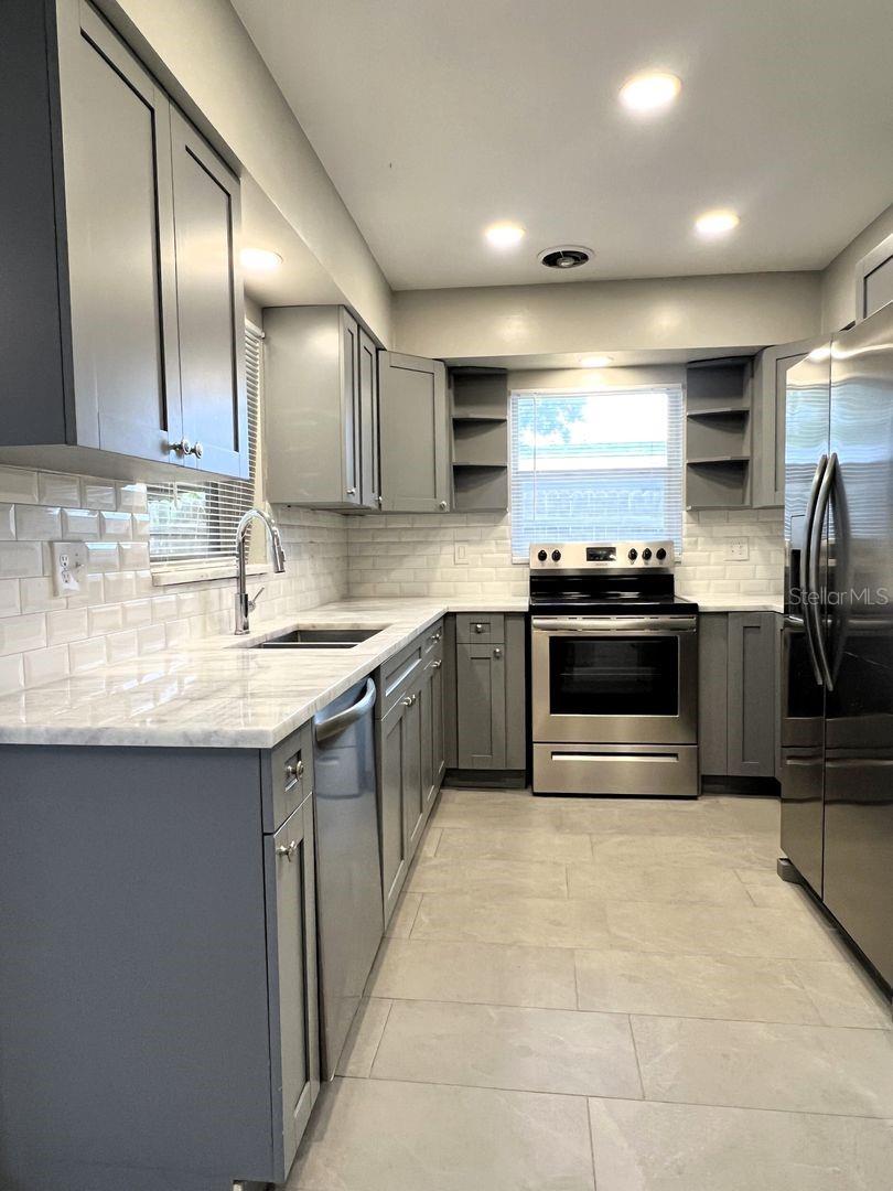 2489 DEL RIO WAY, DUNEDIN, FL, 34698