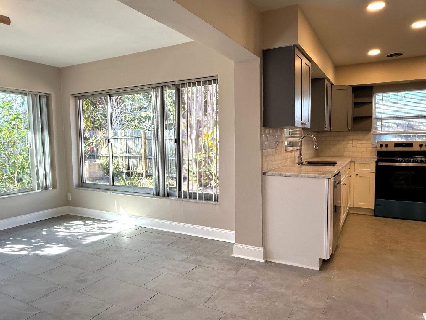 2489 DEL RIO WAY, DUNEDIN, FL, 34698