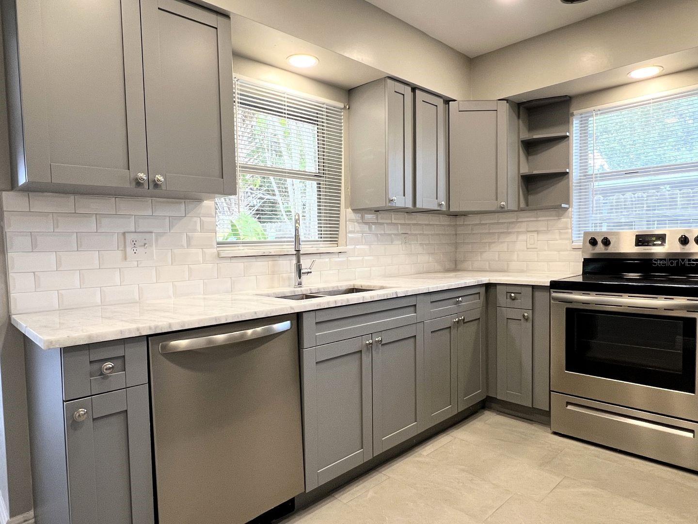 2489 DEL RIO WAY, DUNEDIN, FL, 34698