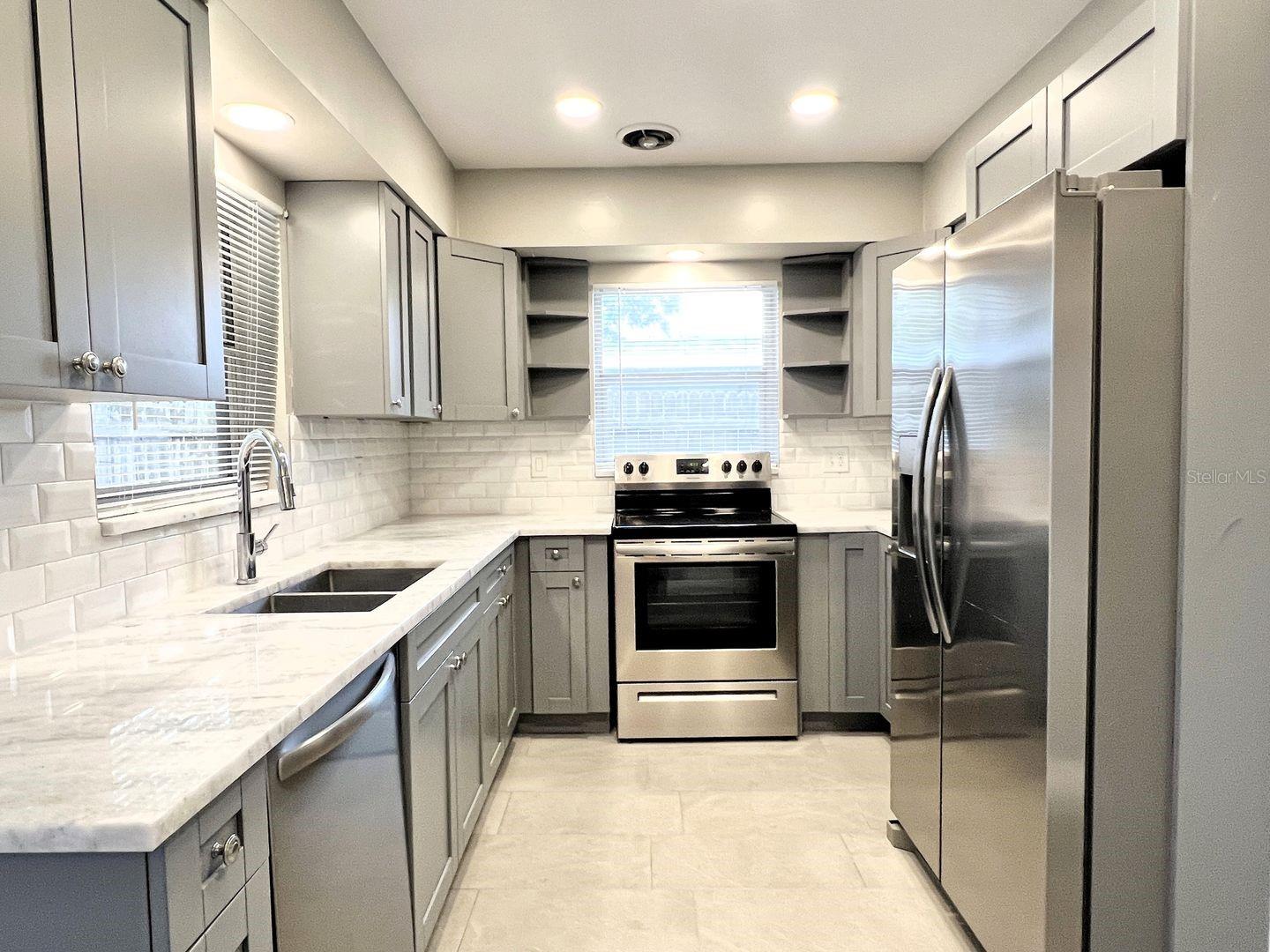 2489 DEL RIO WAY, DUNEDIN, FL, 34698