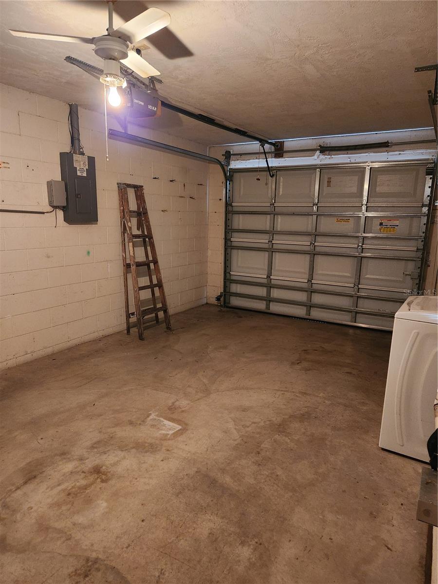 415 SHANGRI LA CIR, EDGEWATER, FL, 32132