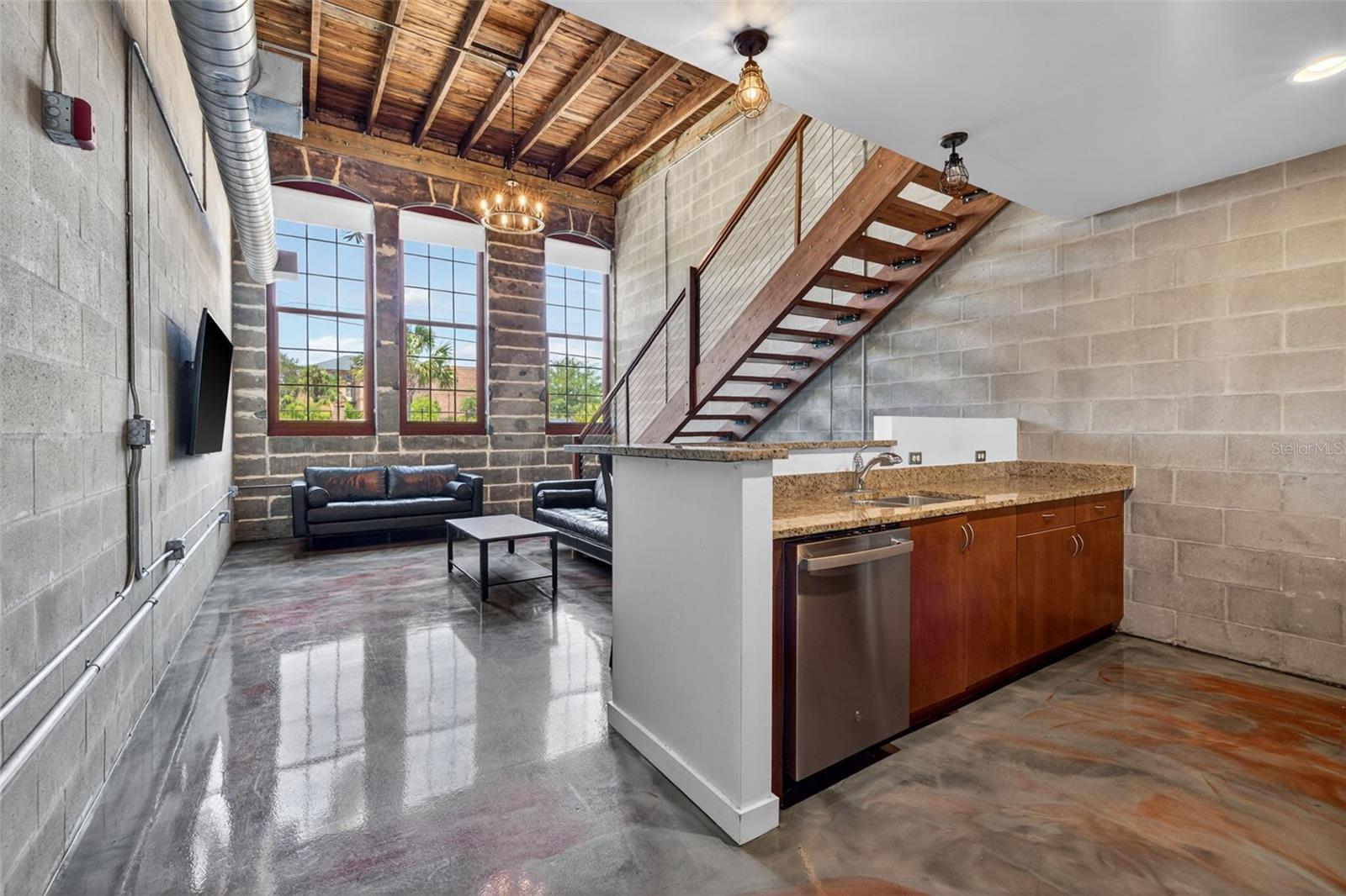 2001 E 2ND AVE #8, TAMPA, FL, 33605