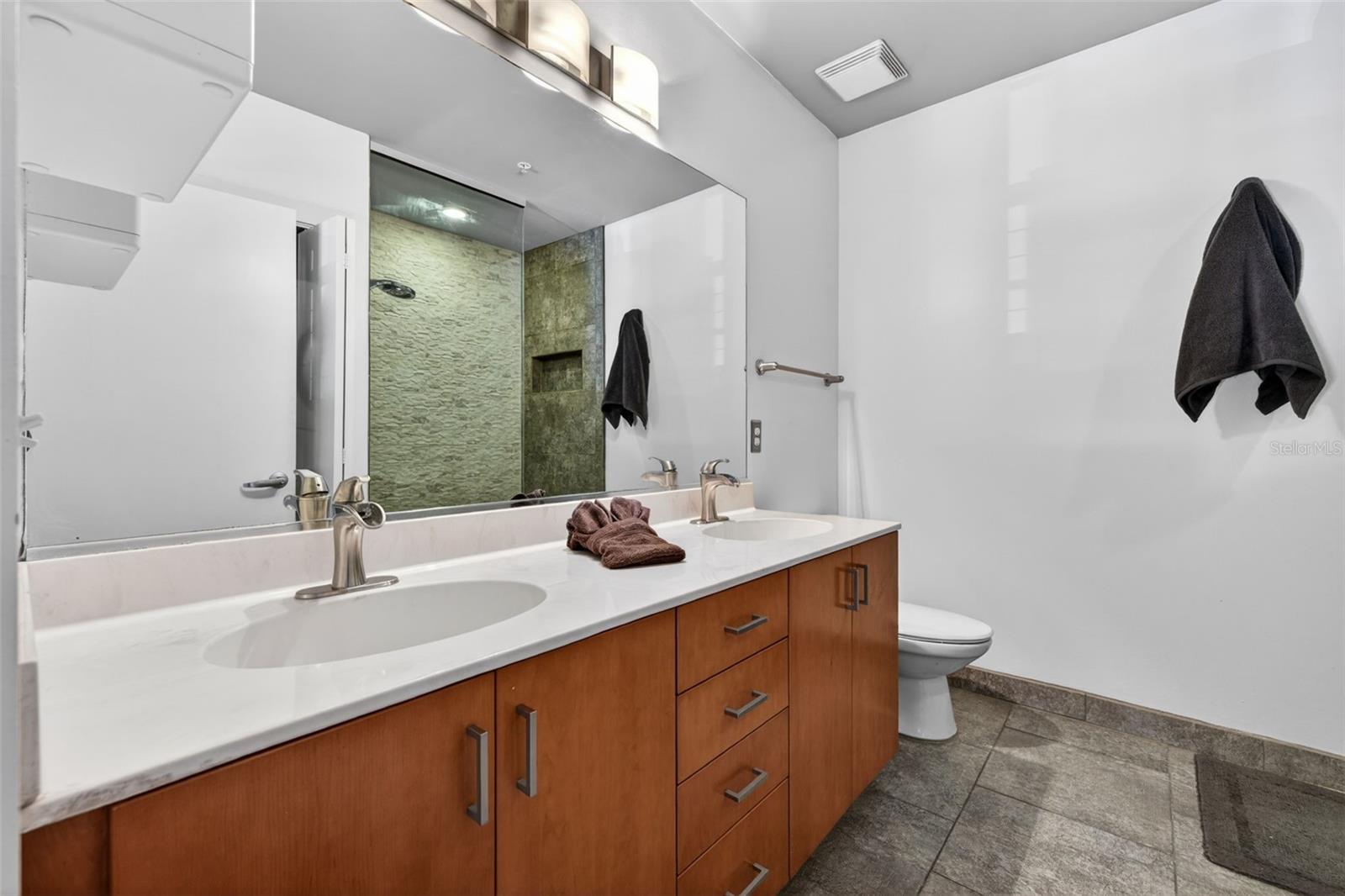 2001 E 2ND AVE #8, TAMPA, FL, 33605