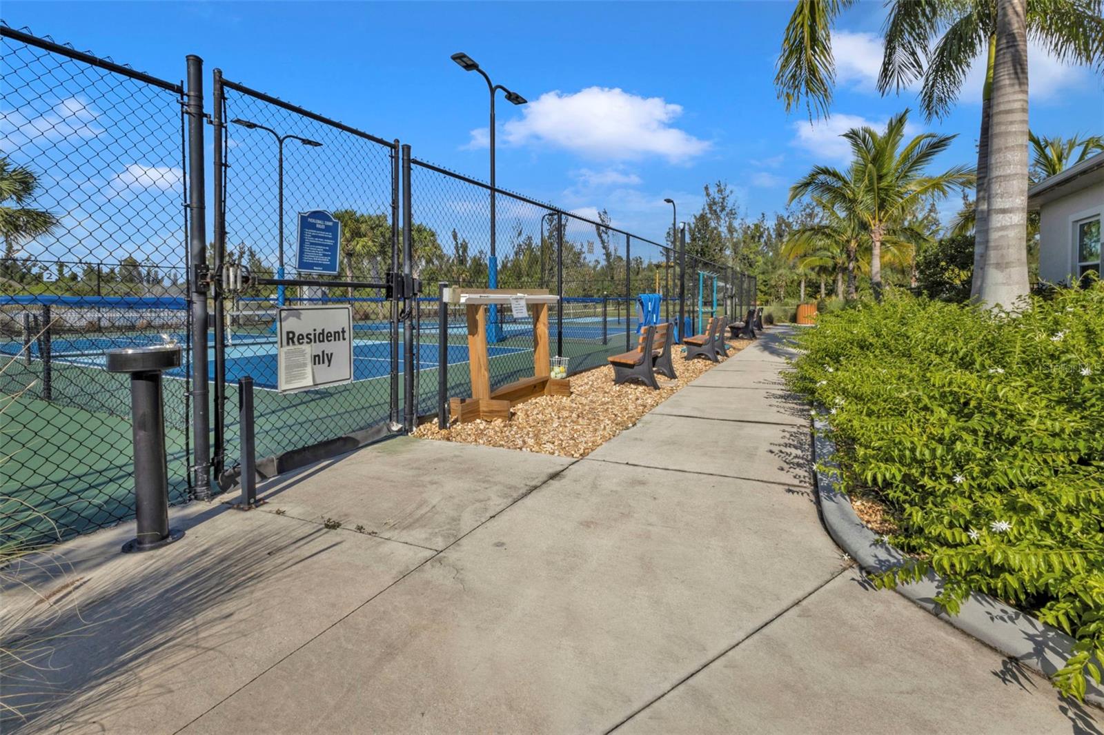 7676 MIKASA DR, PUNTA GORDA, FL, 33950