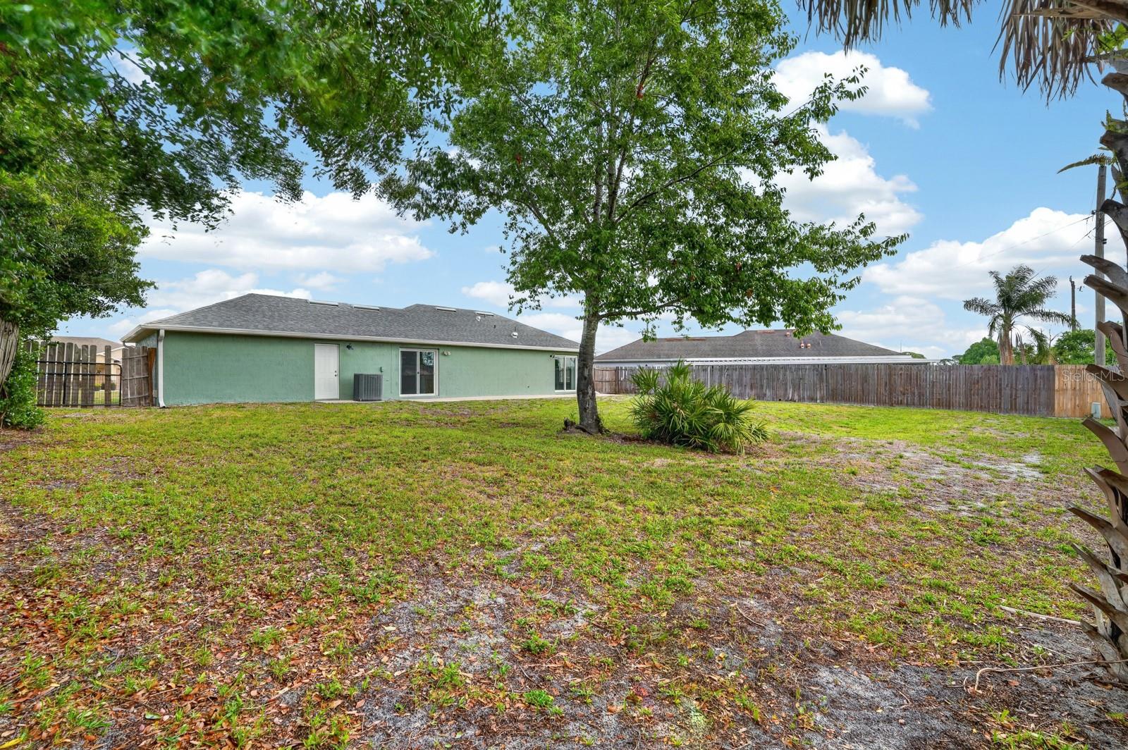 2301 WEATHERFORD DR, DELTONA, FL, 32738
