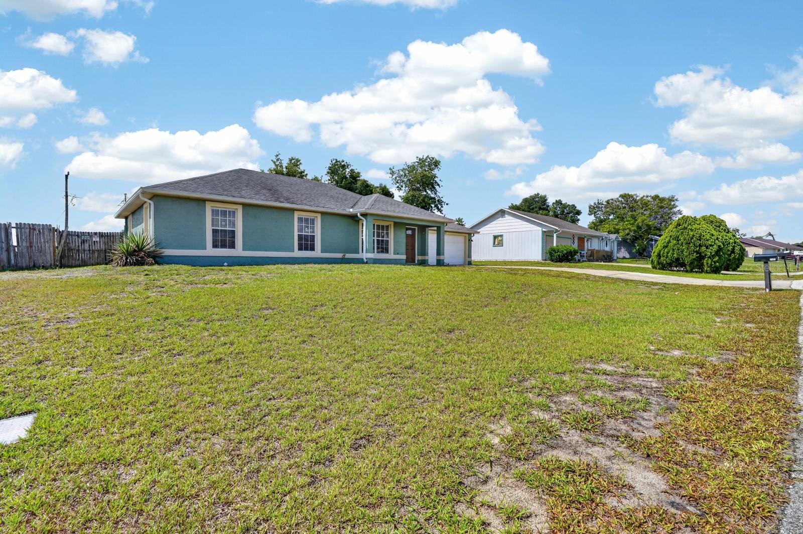 2301 WEATHERFORD DR, DELTONA, FL, 32738
