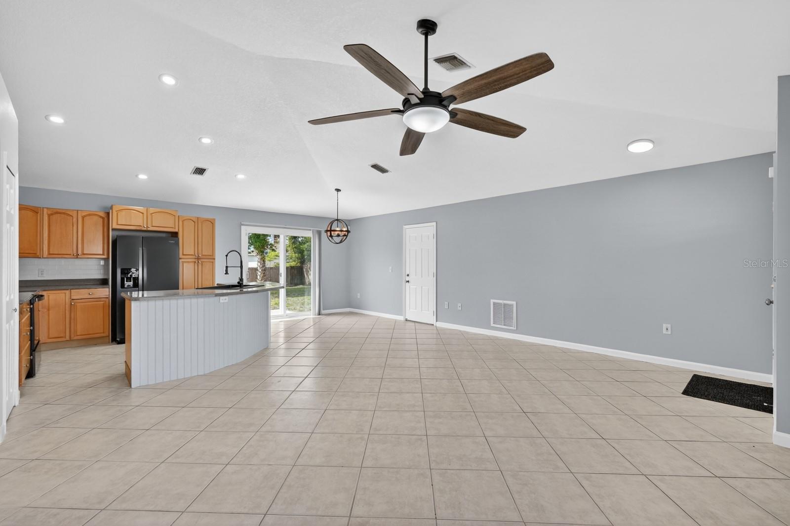 2301 WEATHERFORD DR, DELTONA, FL, 32738