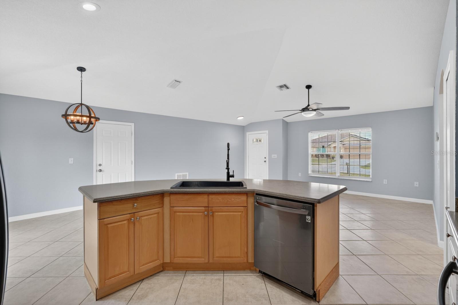 2301 WEATHERFORD DR, DELTONA, FL, 32738