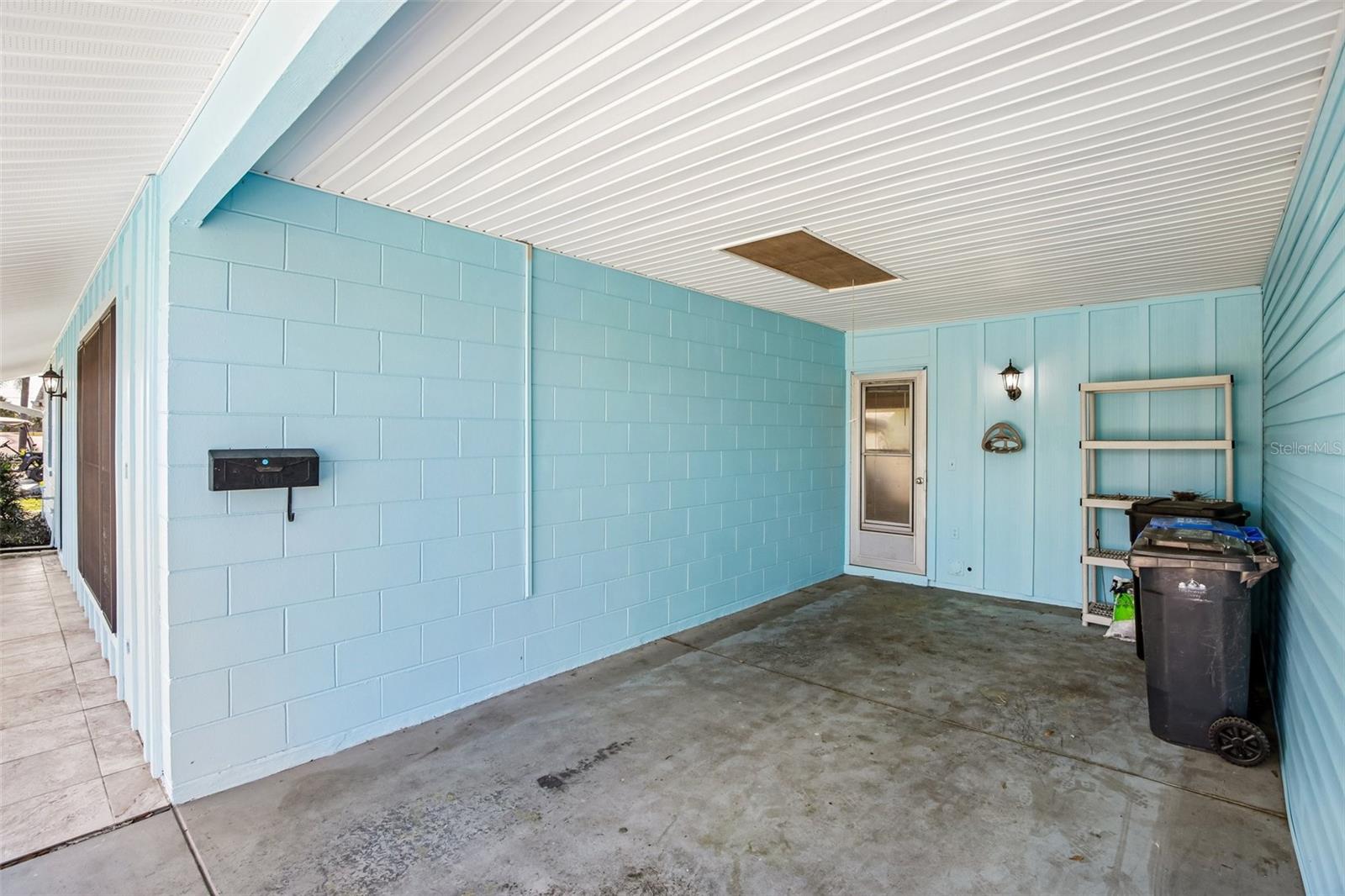 704 OJAI AVE, SUN CITY CENTER, FL, 33573
