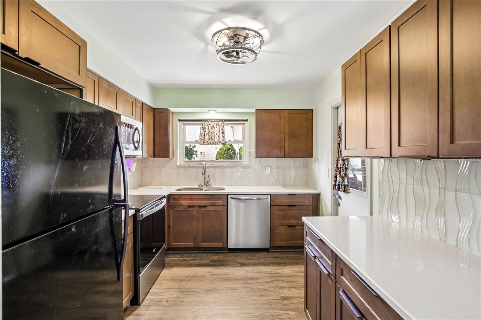 704 OJAI AVE, SUN CITY CENTER, FL, 33573