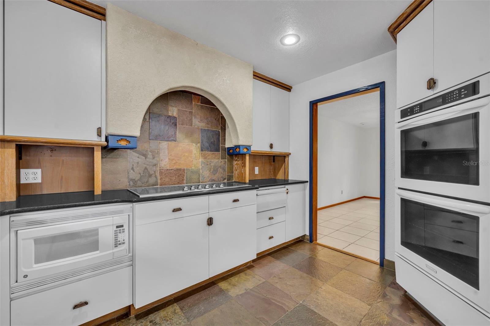 1001 VERSAILLES CT, MAITLAND, FL, 32751