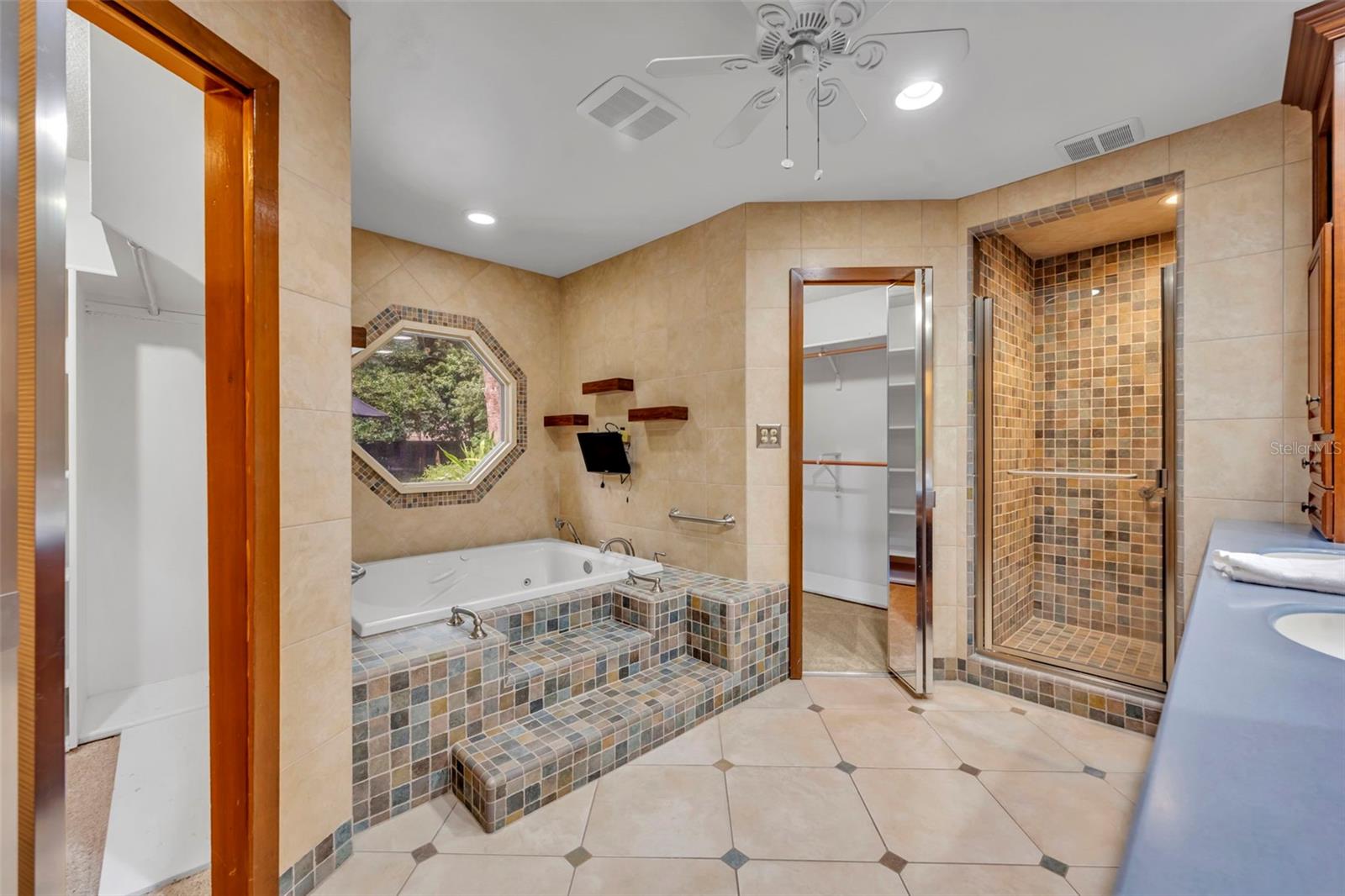 1001 VERSAILLES CT, MAITLAND, FL, 32751