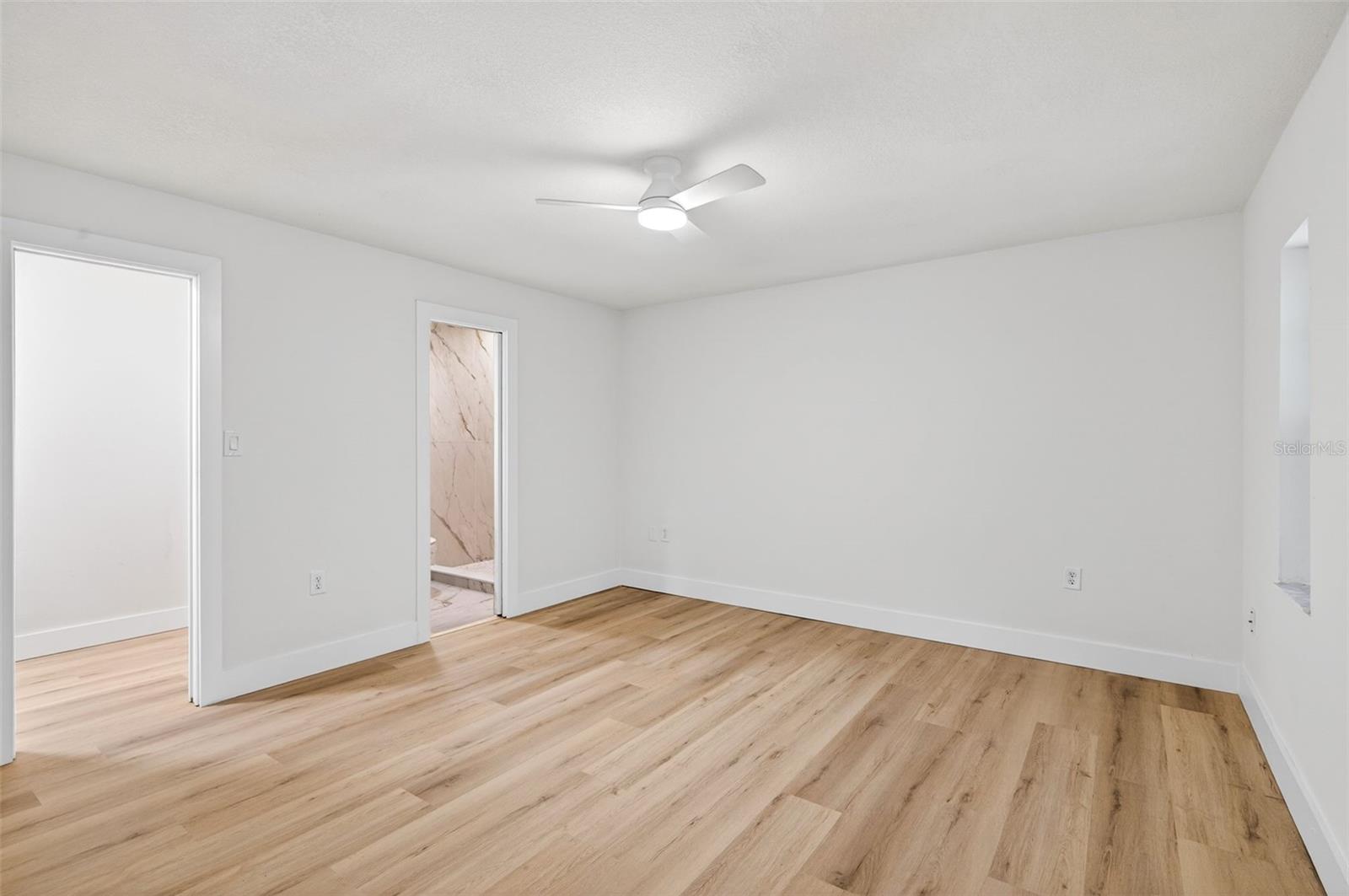 3041 OAK COVE DR, CLEARWATER, FL, 33759