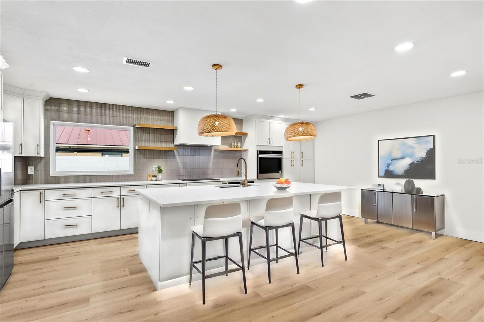 3041 OAK COVE DR, CLEARWATER, FL, 33759