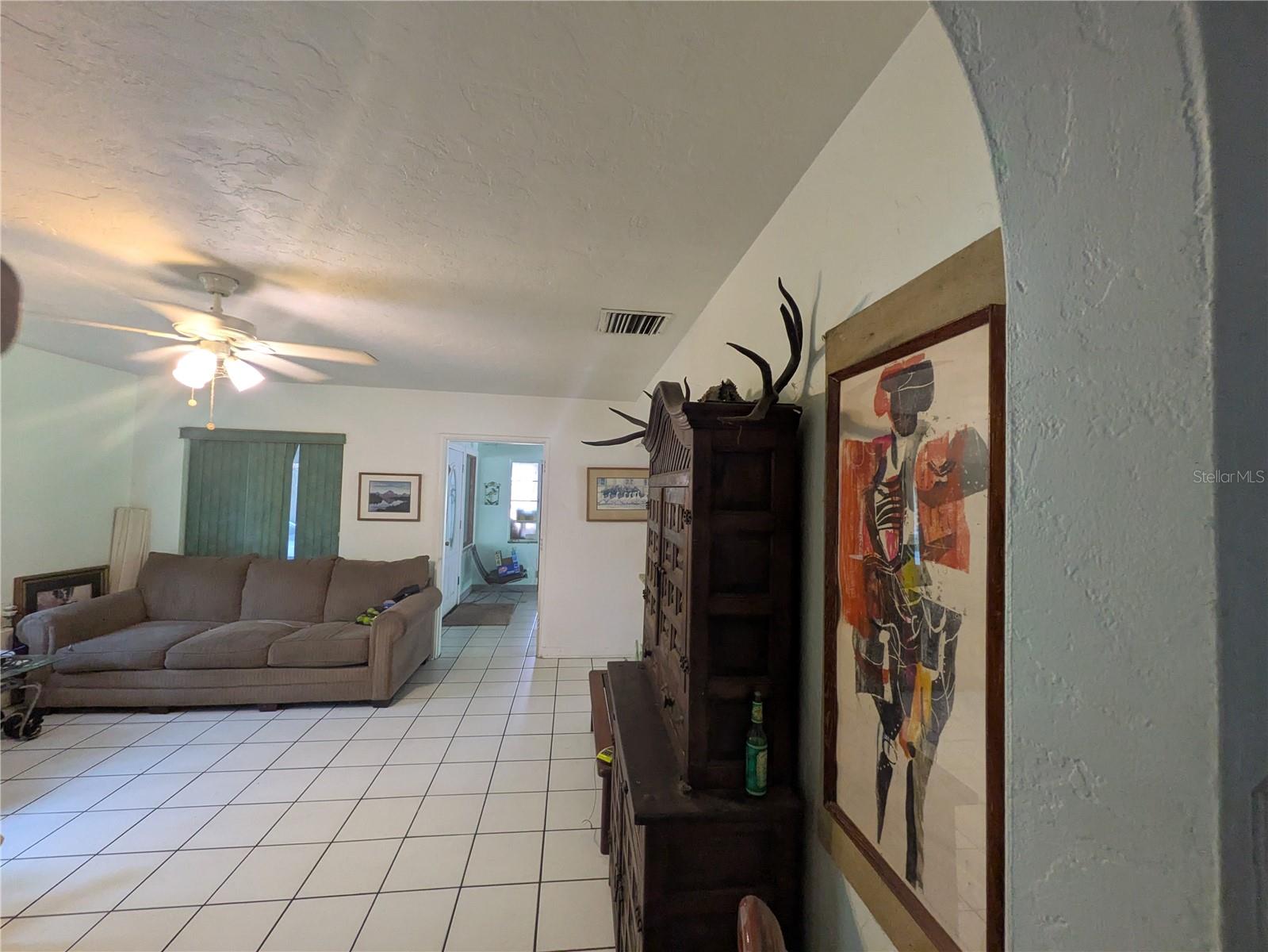 2007 E RAMPART ST, TAMPA, FL, 33604