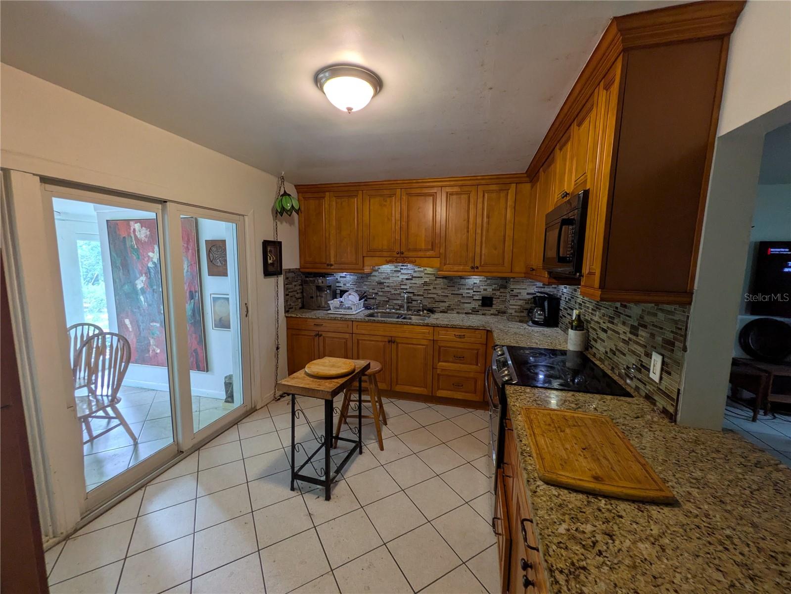 2007 E RAMPART ST, TAMPA, FL, 33604