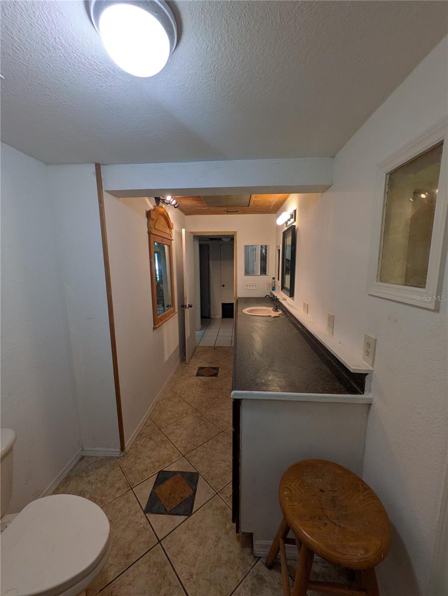 2007 E RAMPART ST, TAMPA, FL, 33604