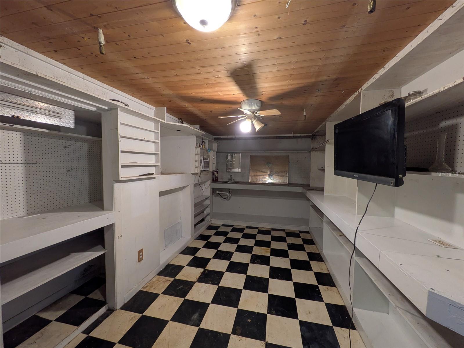 2007 E RAMPART ST, TAMPA, FL, 33604