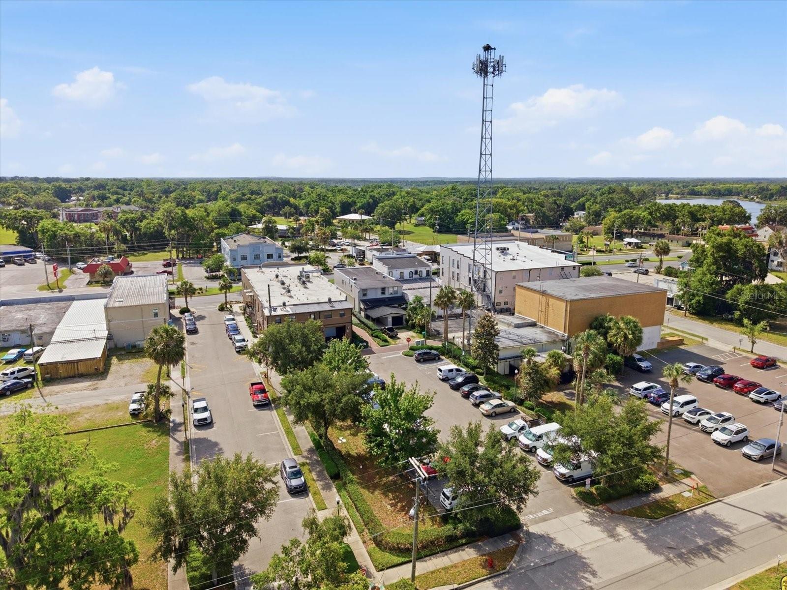 61 N CENTRAL AVE, UMATILLA, FL, 32784
