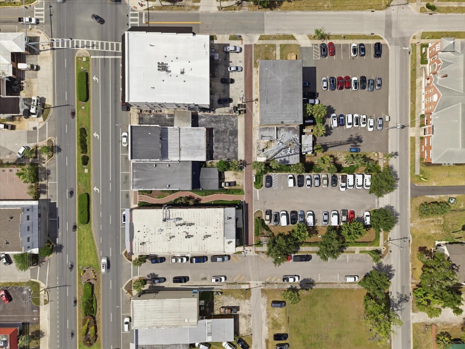 61 N CENTRAL AVE, UMATILLA, FL, 32784