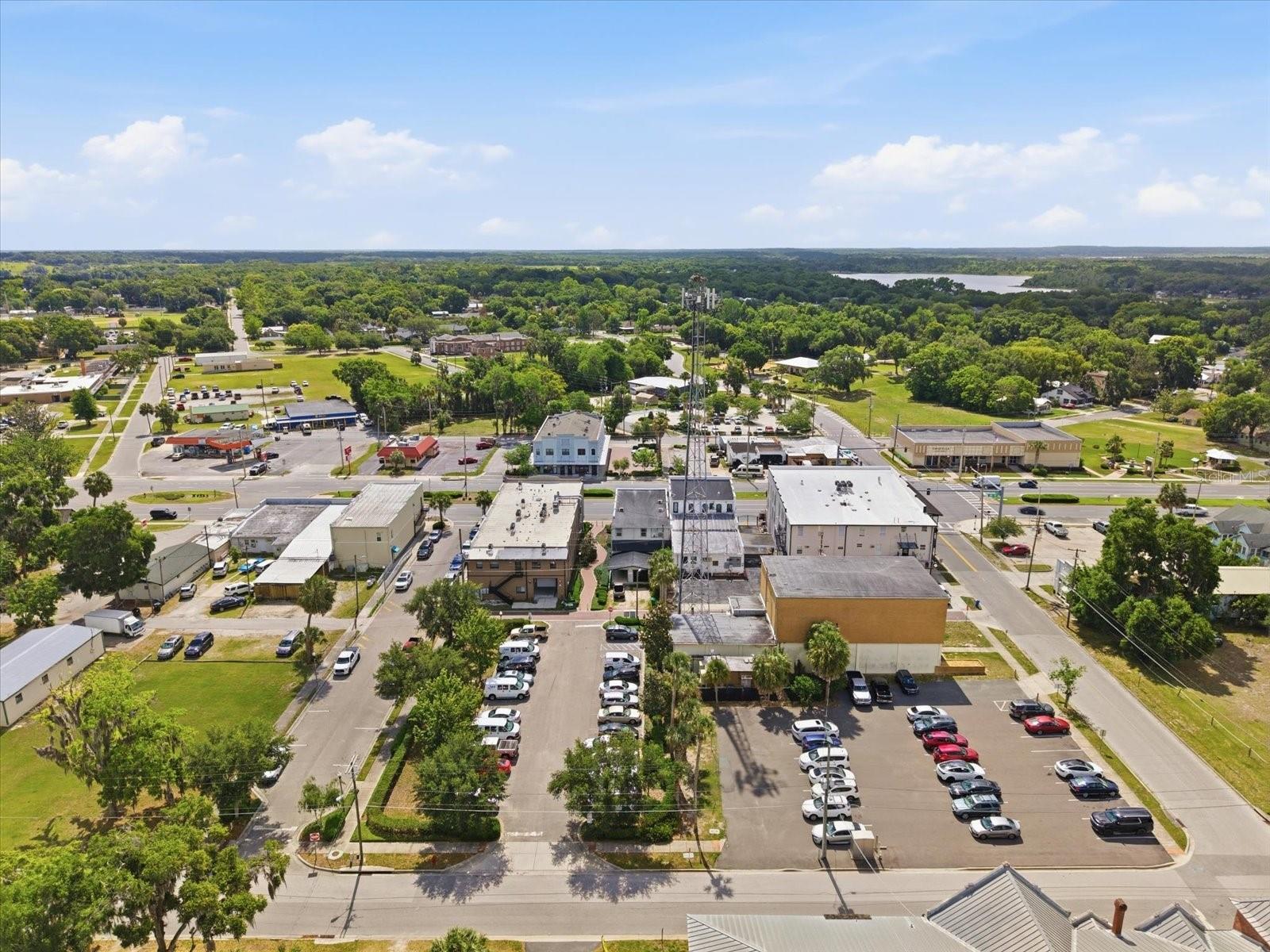 61 N CENTRAL AVE, UMATILLA, FL, 32784
