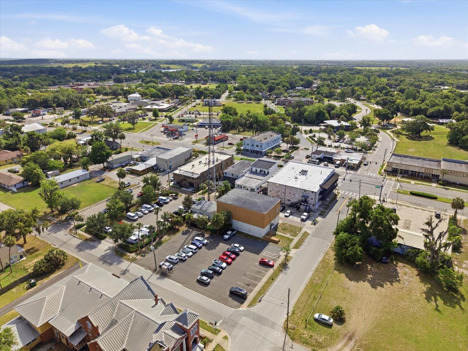 61 N CENTRAL AVE, UMATILLA, FL, 32784