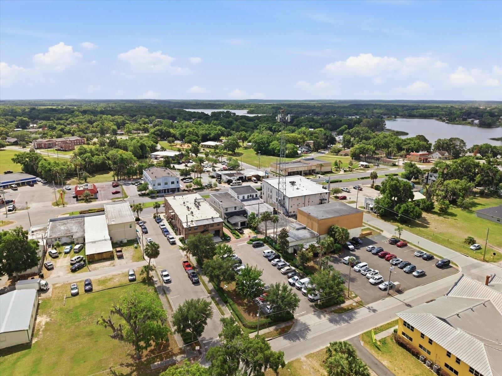 61 N CENTRAL AVE, UMATILLA, FL, 32784