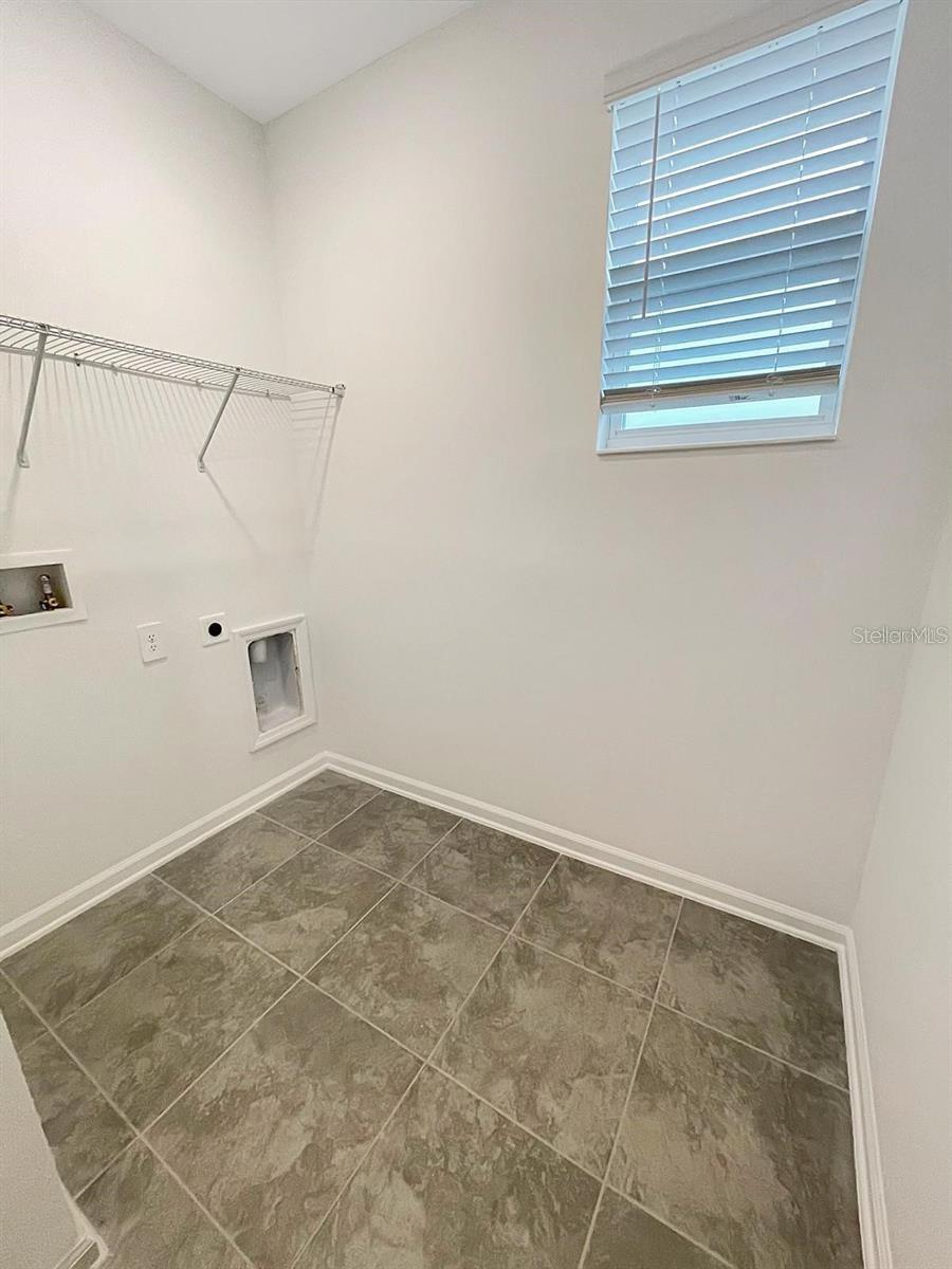 218 NINE IRON DR, DAVENPORT, FL, 33896