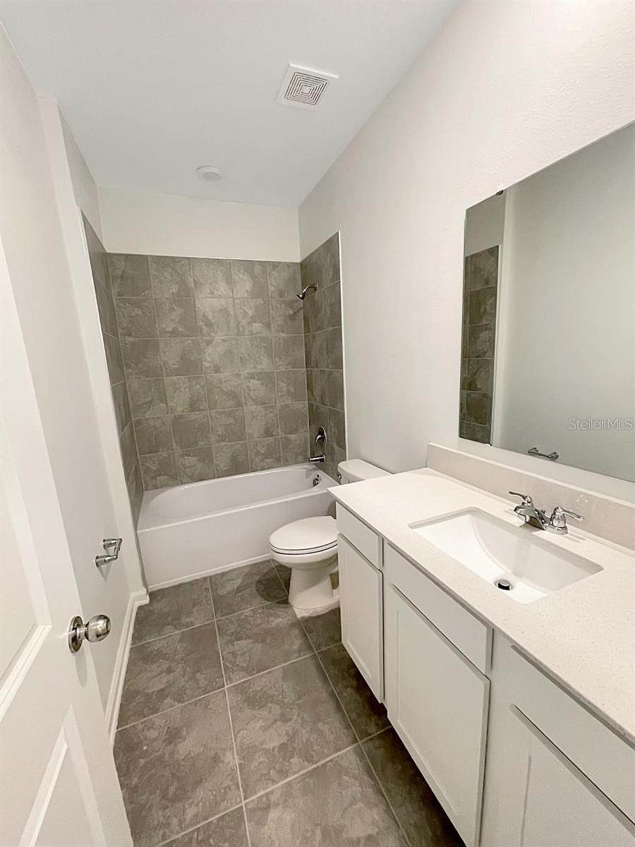 218 NINE IRON DR, DAVENPORT, FL, 33896