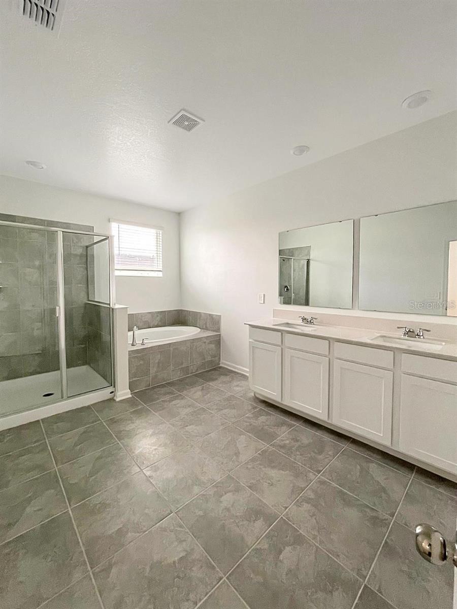 218 NINE IRON DR, DAVENPORT, FL, 33896