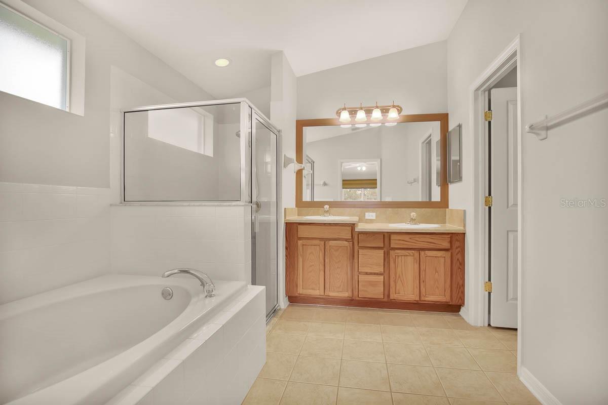 6415 BRIDGECREST DR, LITHIA, FL, 33547