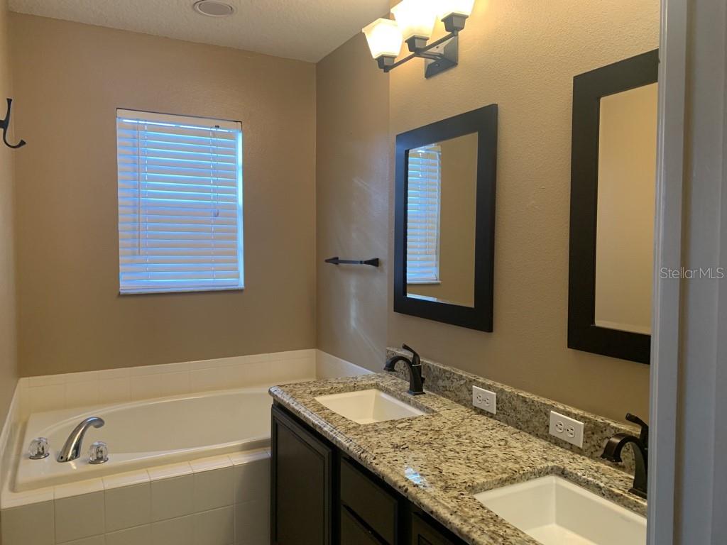 10804 SPRING MOUNTAIN PL, TAMPA, FL, 33626