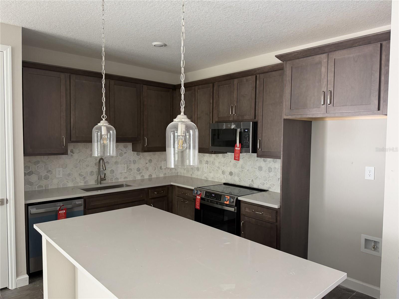 7518 DEER VALLEY CIRCLE, TAMPA, FL, 33635