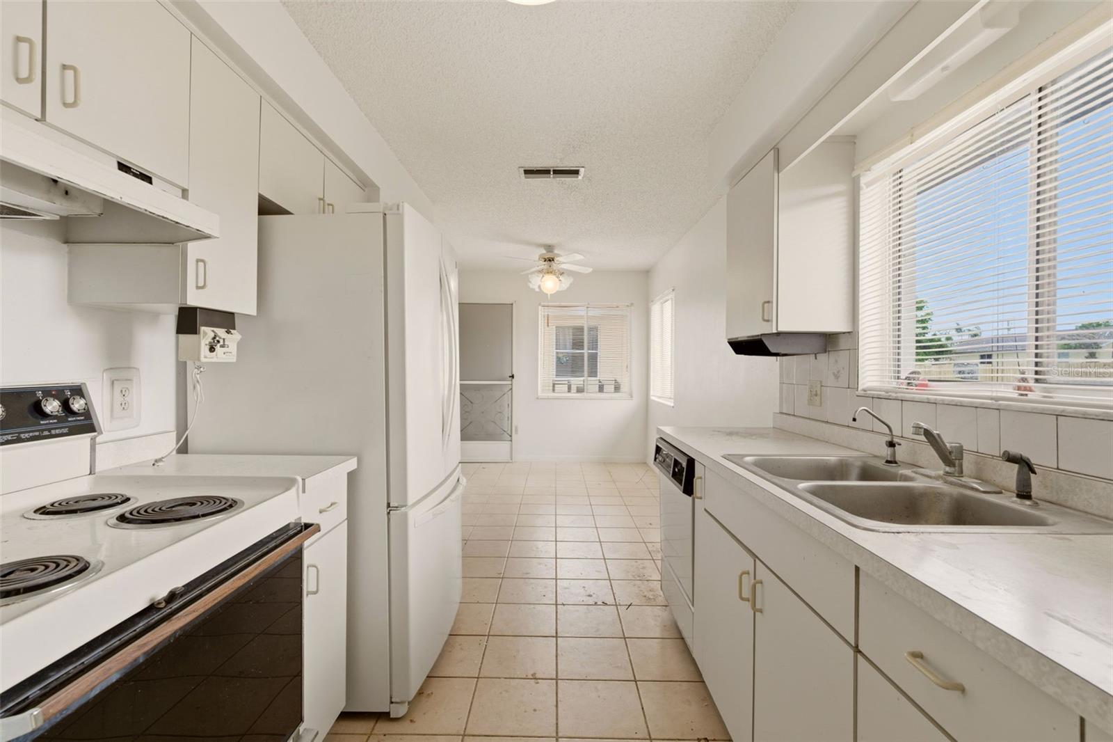 1952 KIRKWOOD ST, DELTONA, FL, 32738