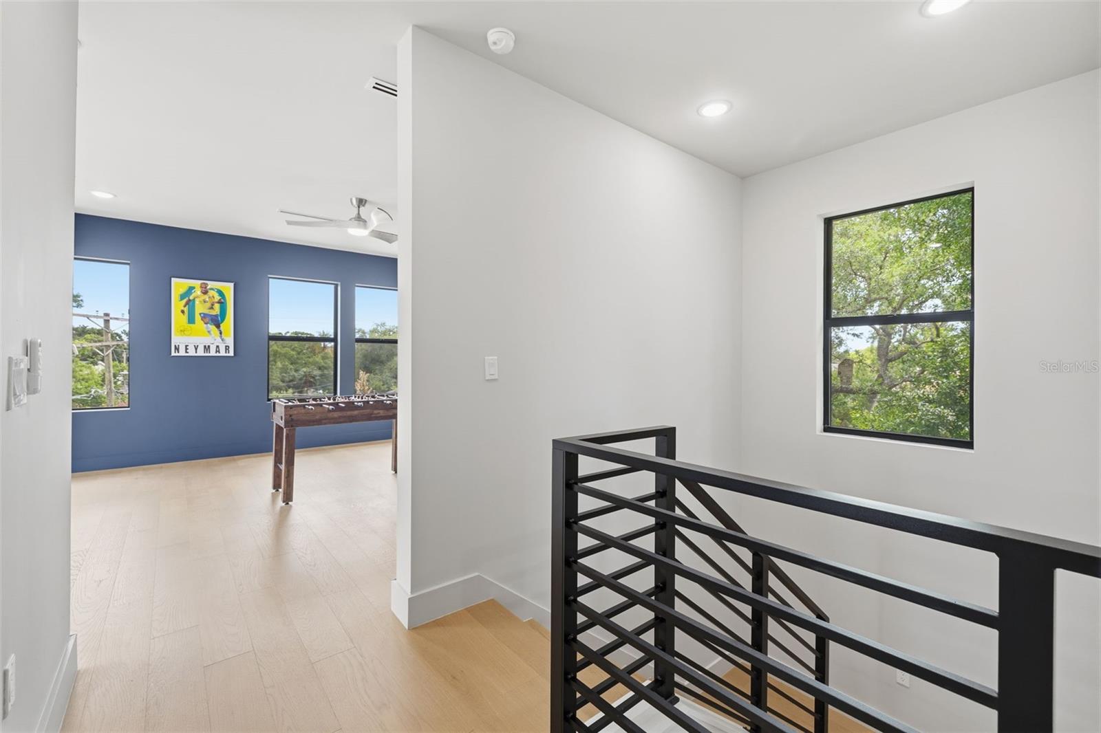 2301 N RIDGEWOOD AVE, TAMPA, FL, 33602