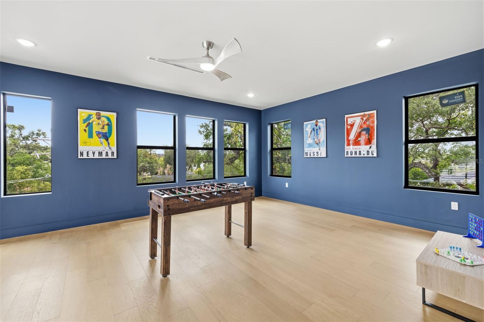 2301 N RIDGEWOOD AVE, TAMPA, FL, 33602