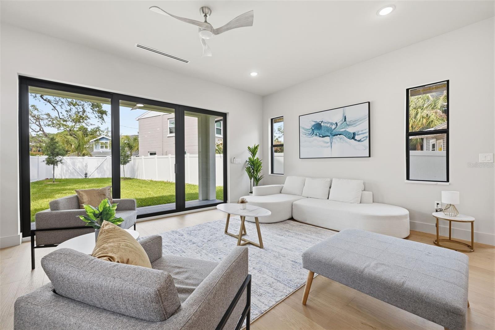 2301 N RIDGEWOOD AVE, TAMPA, FL, 33602