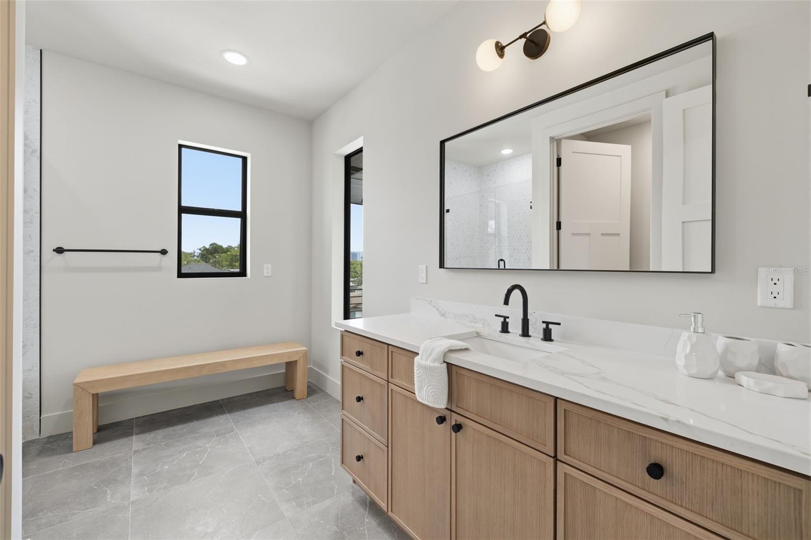 2301 N RIDGEWOOD AVE, TAMPA, FL, 33602