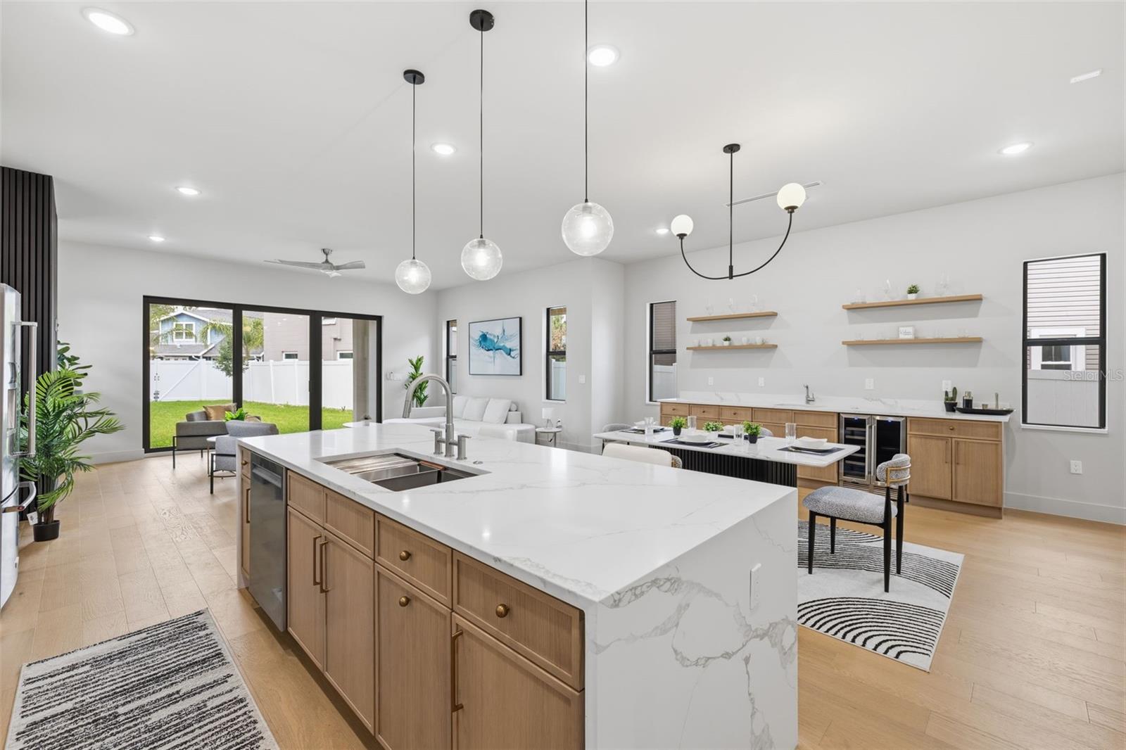 2301 N RIDGEWOOD AVE, TAMPA, FL, 33602