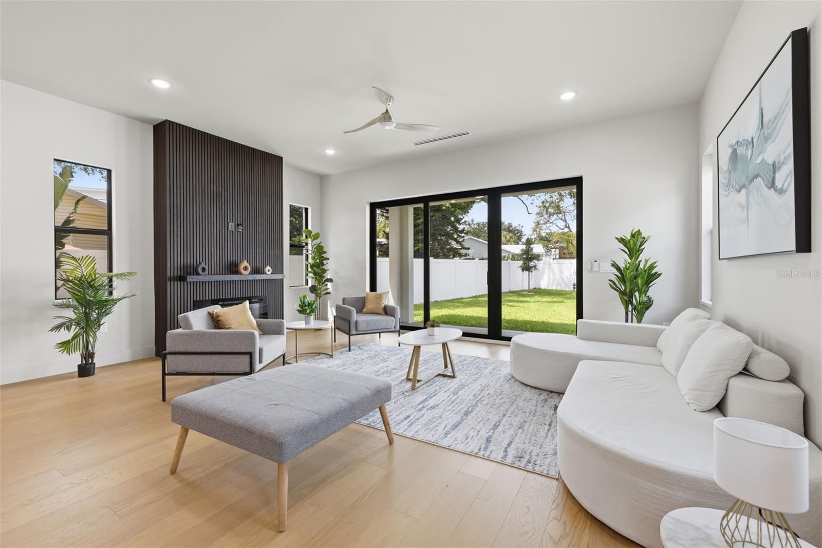 2301 N RIDGEWOOD AVE, TAMPA, FL, 33602